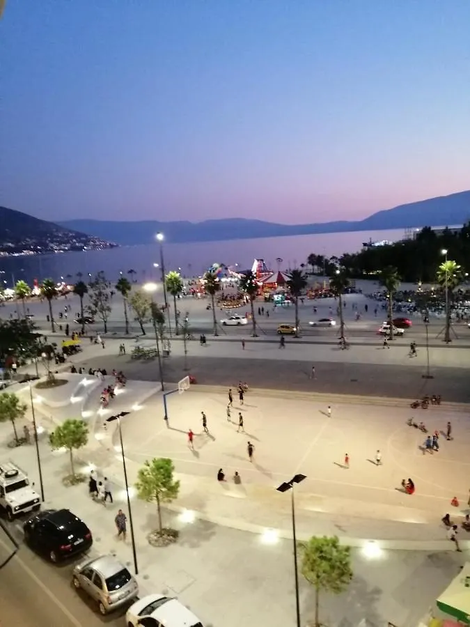 Vlorë Seaview Apartment 0*,